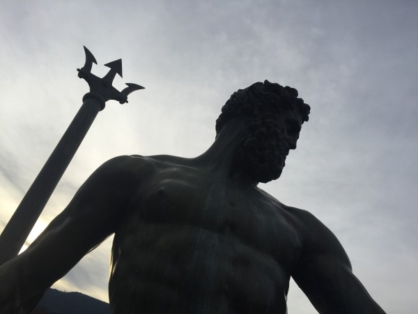 5CFEF6C5-42EF-4ED3-B637-2DCCA7EFAD90.jpeg (1.26 Mio) Consulté 2808 fois Rencontre d un dieu.