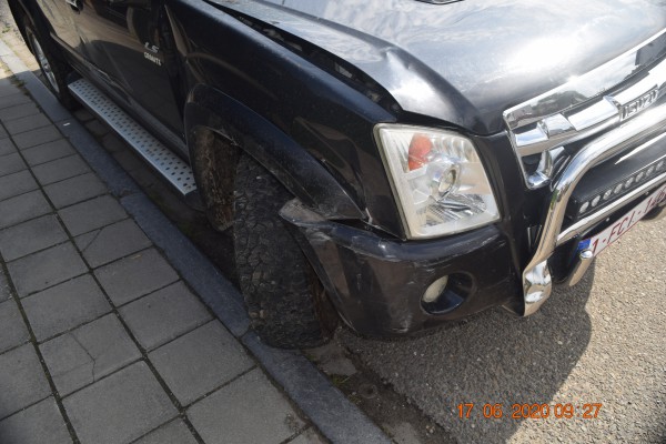 DSC_2543.JPG (6.75 Mio) Consulté 2531 fois Isuzu