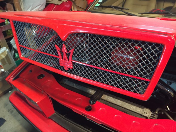 478442EF-9349-4F2C-A8B0-D2956C067914.jpeg (1.88 Mio) Consulté 3302 fois Oui je sais ce n’est pas d origine.., mais comme j ai roulé dessus, je l ai fait en rouge et j en ai un chrome.... c est pour conjurer le sort que Carlson avait fait à la btb rouge dans le premier grandtour