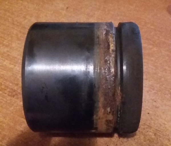 piston corrosion.jpg