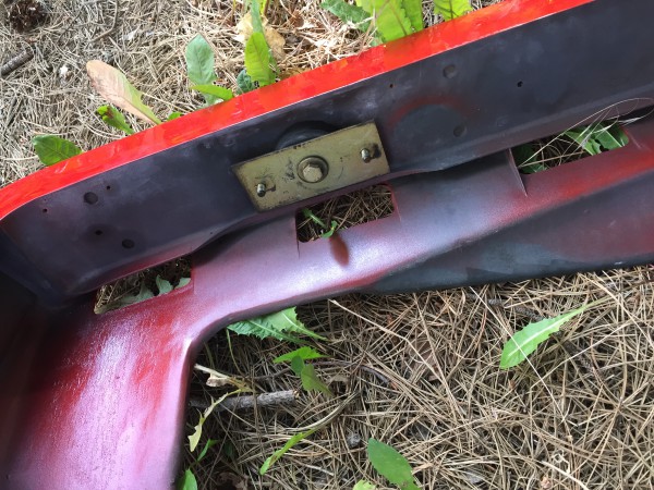 La platine sur laquelle vient se fixer les tubes