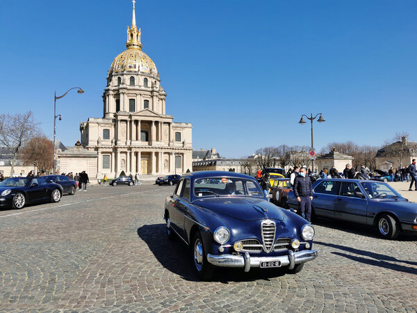 10Belle voiture - 1 sur 1 copie 7.jpeg