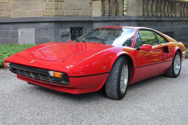 57894aa92723ceba909825cbad6a0b8be8b34a2d.1977-ferrari-308-gtb_front_FULL_paledog.jpg