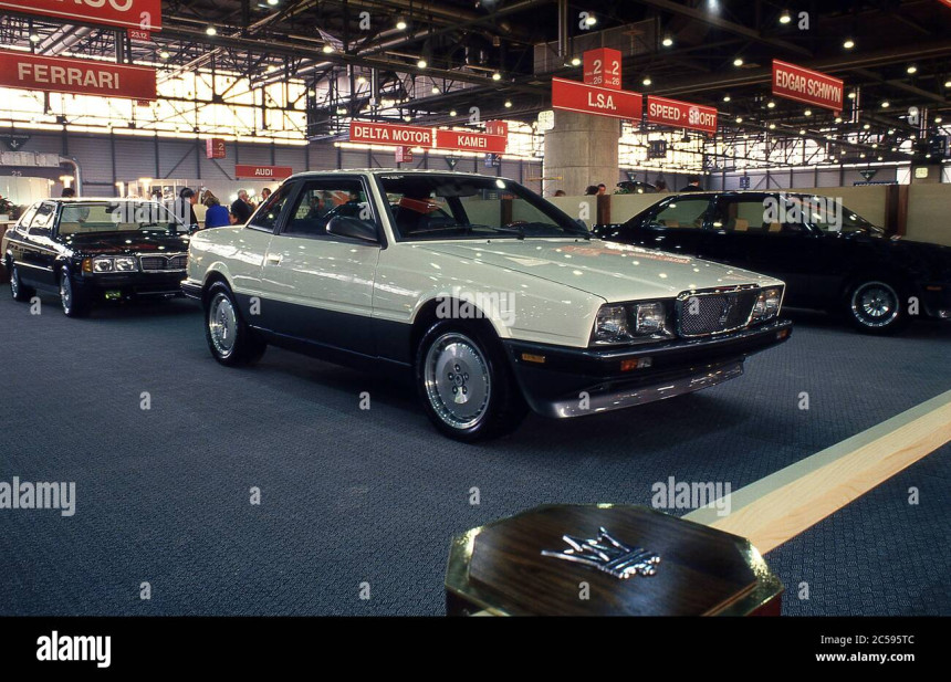 stand-maserati-au-salon-de-l-automobile-de-geneve-1988-2c595tc.jpg