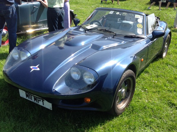 1994_or_95_Marcos_Mantara_Spyder,_front_left.jpg