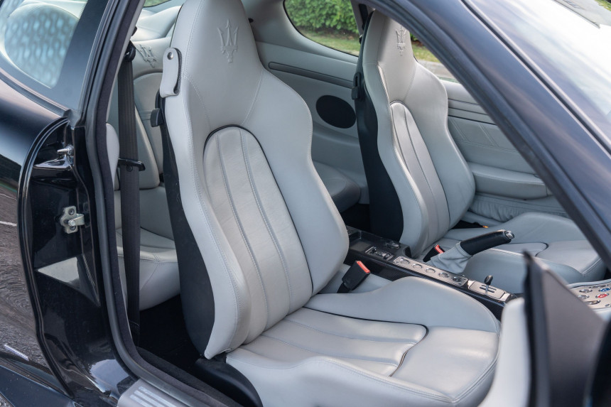 Maserati Gransport Siège droit.jpg