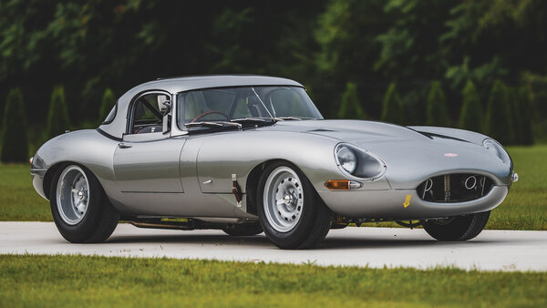 1963-Jaguar-E-Type-Lightweight-Continuation-main.jpg