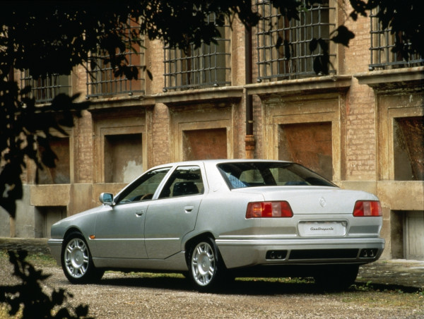 Small-22772-MaseratiQuattroporteIV-1994.jpg