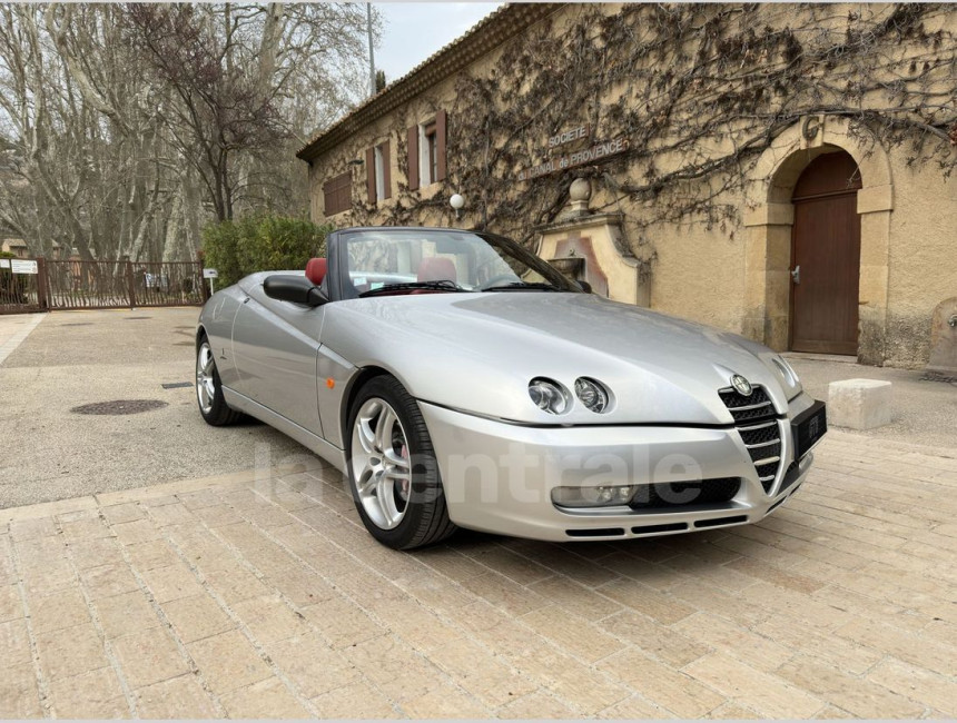 Alfa Spider 3,2.jpg