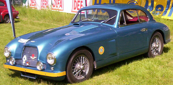 Aston_Martin_DB2_Coupe_1951.jpg